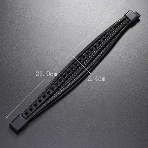 Détail d'un bracelet en cuir tressé noir multicouche avec mesure de longueur de 21,0 cm