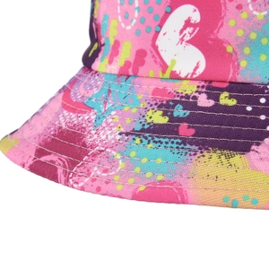 Colorful graffiti print sun hat featuring vibrant heart patterns and reinforced brim stitching
