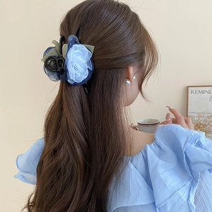 Pince à cheveux élégante en dentelle bleue pour femme accessoire de coiffure chic été