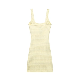 Vestido corto de punto amarillo claro con textura de gofre y tirantes anchos cómodos