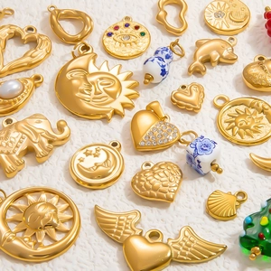 Pendentifs soleil et lune en acier inoxydable avec placage or 18k et perles céramique