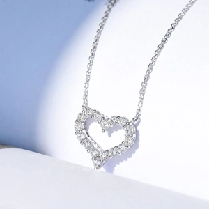 Sparkling S925 sterling silver heart necklace with pavé cubic zirconia on O-chain
