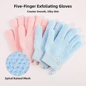 Detailansicht der Spiralnetz-Struktur dieser Peeling-Handschuhe aus Nylon für das Bad