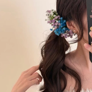 Elegant multi-color baby's breath hair clip for women with a romantic floral aesthetic
