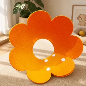 Verstellbarer Sonnenblumen Haustier Halskragen aus Filz in Orange mit Druckknöpfen