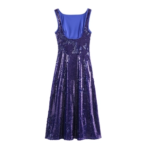 Elegante abito da sera viola con paillettes senza maniche e vestibilità slim fit