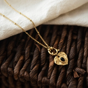French Vintage Stainless Steel Heart Pendant Necklace 18K Gold Plated Hammered Texture Black Turquoise Beaded Chain Women