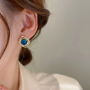 Vintage gold-plated square stud earrings with royal blue stone and crystal halo for women