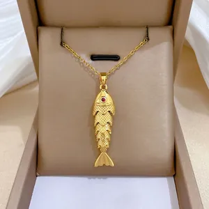 Collier Pendentif Poisson Koi Doré Chaîne En Acier Inoxydable Bijoux En Cuivre Micro Incrustés Avec Œil En Pierre Rouge Pour Femmes