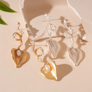 Calla Lily Dangle Earrings With Alloy Imitation Artificial Pearl And Silver Earring Post Vintage Floral Leaf Heart Style For Women