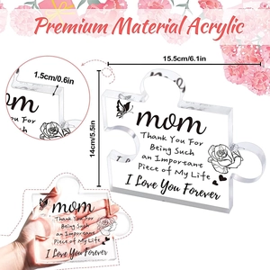Detail view of 1.5cm thick acrylic heart puzzle plaque for Mother's Day gift decoration