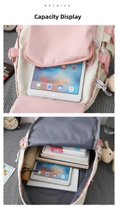 Große Kapazität des rosa Schulrucksacks mit Platz für iPad und Bücher im Detail