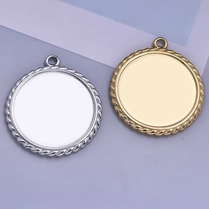 304 stainless steel gold and silver round pendant trays with textured rope edge design