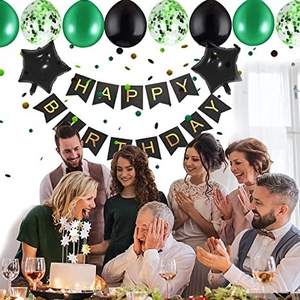 Kit décoration anniversaire foot avec ballons verts et bannière happy birthday joyeux