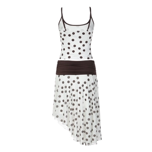 Vue arrière d'un crop top à pois et d'une jupe asymétrique avec une large ceinture