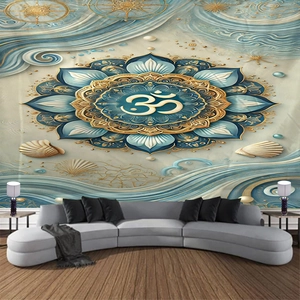 Détail de la tenture murale mandala soleil et lune avec symbole Om doré sur tissu