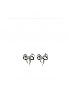 Detail view of bow-knot pearl earrings showing 4.4cm size and 19.5g weight specifications