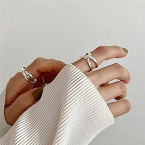 S925 sterling silver minimalist knotted ring set with multi-layer interlocking bands