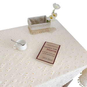 Nappe en lin de coton de style japonais avec motifs de marguerites blanches brodées
