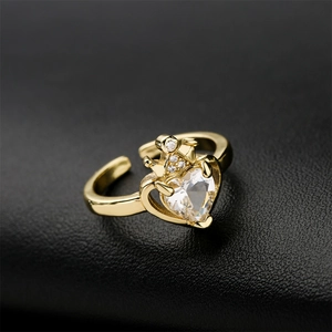 Adjustable crown heart zircon ring in gold plated finish with sparkling crystals