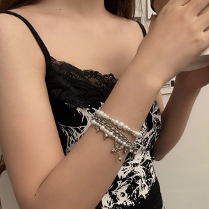 Bracelet Multi Couches Künstliche Perles Alliage Chaîne En Acier Avec Pendentifs Croix Lune Style Gothique Punk Y2K Pour Femmes