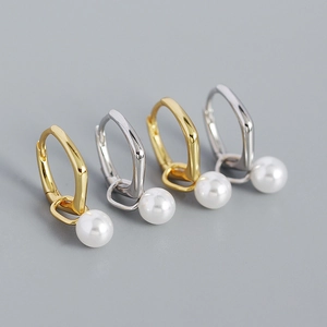 Minimalist S925 silver hoop earrings with white pearls in gold and silver finish