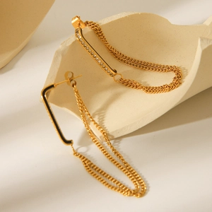 Fashionable 18k gold stainless steel chain earrings with diamonds and black inlay details