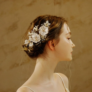 Vintage Alloy Flower Leaf Bridal Hair Comb With Ceramic Faux Artificial Pearl Rhinestone Wedding Hair Accessories For Women Jewelry