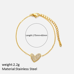 Close-up of a gold stainless steel heart bracelet with 175mm+60mm length and 2.2g weight