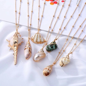 Bohemian Gold Plated Alloy Natural Shell Pendant Necklace For Women Beach Conch Sea Snail Pearl Shell Beads Chain Fashion Jewelry
