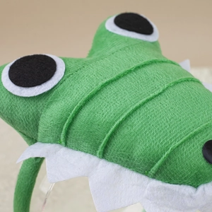 Green crocodile dinosaur animal headband made of felt for kids stage performances