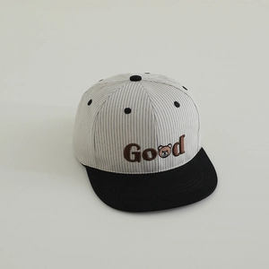 Detailed embroidery of Good letter with bear motif on striped kid's flat brim cap