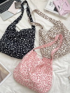 Heart Leopard Print Corduroy Shoulder Bag For Women Large Capacity Tote Hobo Bag Retro Magnetic Closure