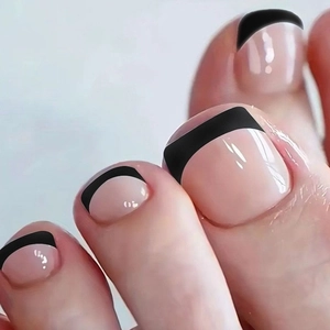 Unghie Finte Per Piedi Press On Francesi Lucide Corte Quadrate Linee Nere Rosa Nude Per Donne