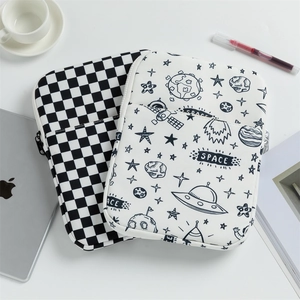 Laptop Tablet Sleeve Case Shockproof Padded Polyester Zipper Closure Front Pocket Checkerboard Astronaut Pattern Ins Style
