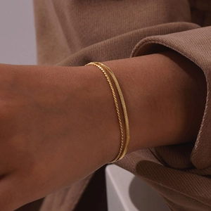 Bracciale a doppio strato in oro con catena a serpente e intrecciata per donne