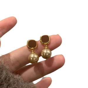 French retro square brown stud earrings with gold frame and champagne pearl drops