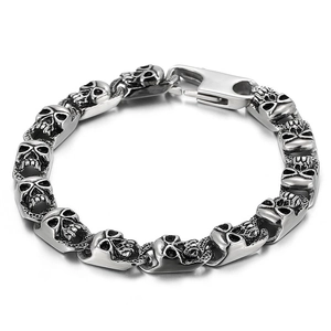Men's vintage skull bracelet in retro silver-tone stainless steel with lobster clasp