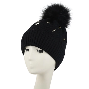 Women Knit Beanie Hat With Faux Fur Pom-pom Thickened Fleece Lined Warm Winter Pullover Cap Lightning Metal Studded