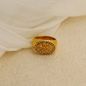Vintage 18K vergoldeter Siegelring aus Edelstahl mit Blumenrelief und Kristallen