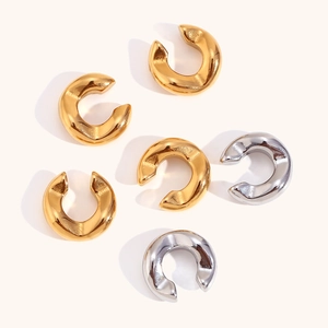 Orecchini a cerchio spessi a forma di C in acciaio inossidabile lucido oro e argento