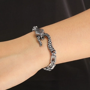 Bracelet byzantin en acier inoxydable argenté avec fermoir à tête de serpent unique