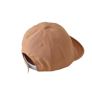 Casquette bébé marron à visière souple avec broderie chien et sangle velcro réglable