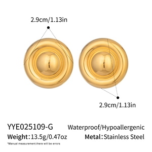 Dimensions détaillées des boucles d'oreilles rondes en acier doré 18 carats