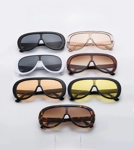 Fashion oversized shield sunglasses in seven different colors with wide temples