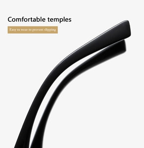 Detail ergonomischer matt schwarzer Brillenbügel mit rutschfestem Komfort-Design