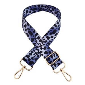 Verstelbare schouderband met luipaardprint blauw-paars verloop en gouden haken