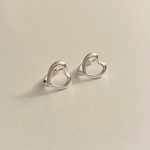 Paire de créoles cœur minimalistes en argent sterling S925 avec finition polie