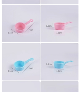 Detailansicht von 4cm Miniatur Puppenhaus Töpfen in Rosa und Blau mit genauen Maßen
