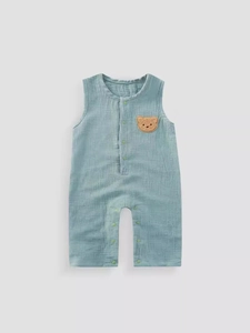 Sleeveless baby cotton gauze romper in bean green with cute bear embroidery patch
